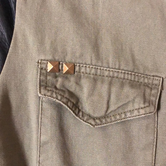 Utilitarian Style Jacket - Picture 3 of 5